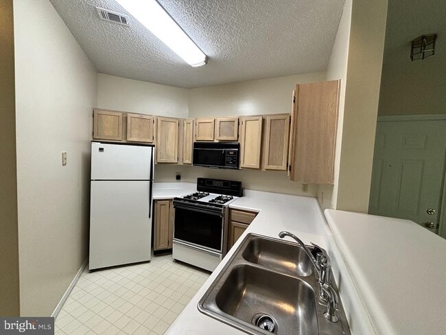 Photo - 4409 Fair Stone Dr Unit 303