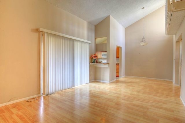 Photo - 2123 Melrose Dr Unit C