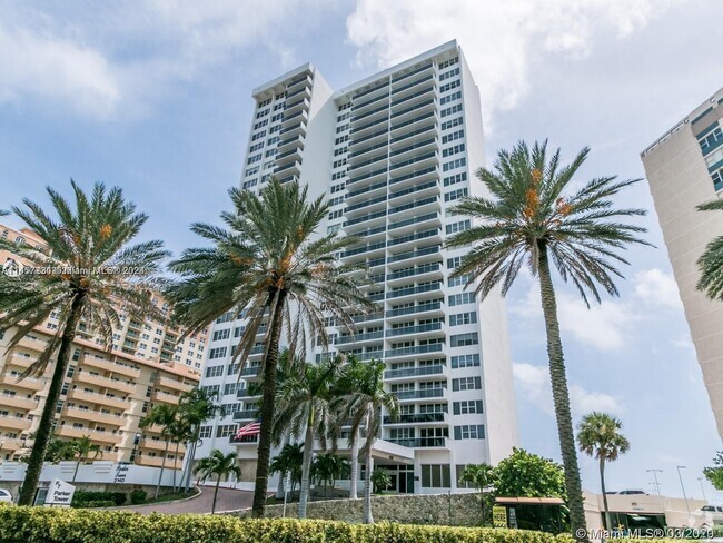 Building Photo - 3140 S Ocean Dr Unit 305 Rental