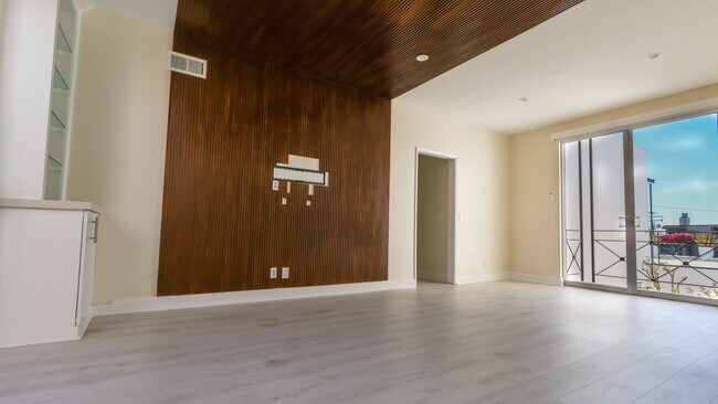 Photo - 1220 N Coast Hwy Unit Residential