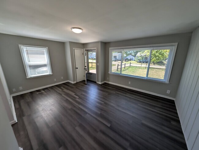 Photo - 8076 Lawrence Dr Casa