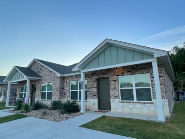 Photo - 3216 Belmont Dr
