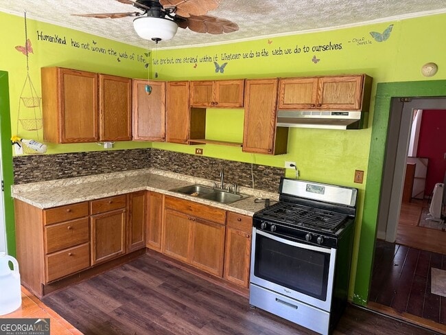 Photo - 502 Lawrence St