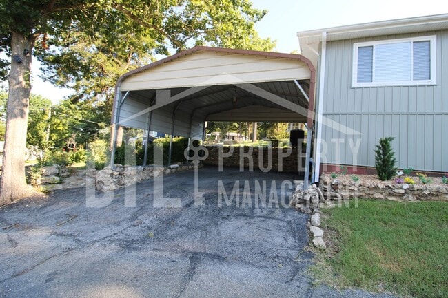 Photo - 12 Lakehaven Dr