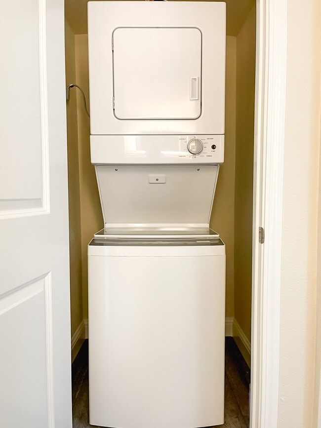 Photo - 12701 N Pennsylvania Ave Unidad ID1036785P