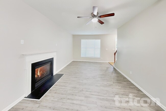 Photo - 1405 Wessex Ct