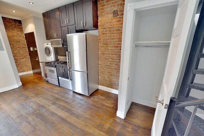 Photo - 314 E 106th St Apartment Unit 27