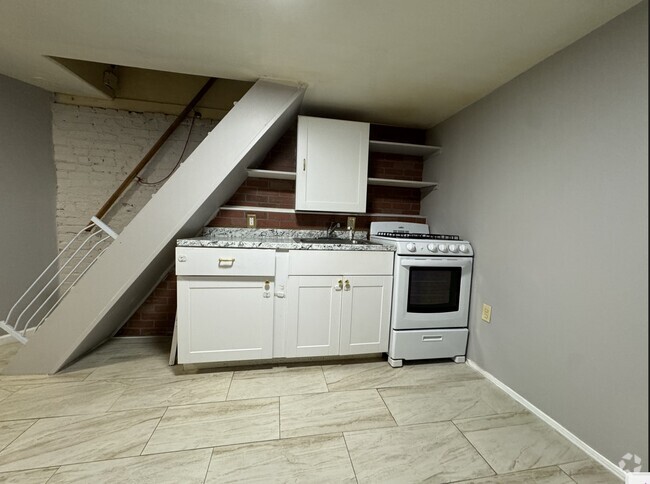 Building Photo - 115 Ege Ave Unit Basement Rental