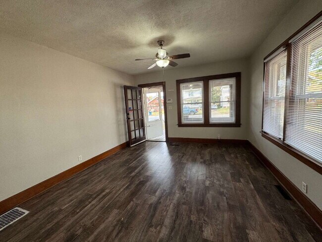 Photo - BIG SPACE. MODERN COMFORT. UNBEATABLE VALUE: 3 Bed, 2 Bath Duplex Delight!