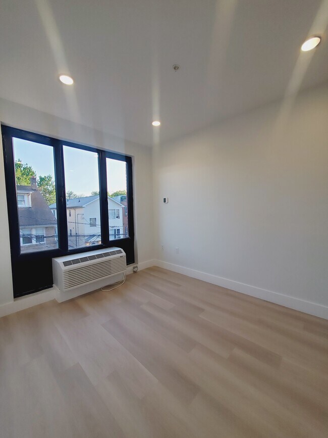 316 Forrest St 301 - 314 Forrest St Unit 301