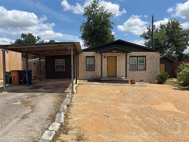 Building Photo - 7511 Old Bee Caves Rd Rental