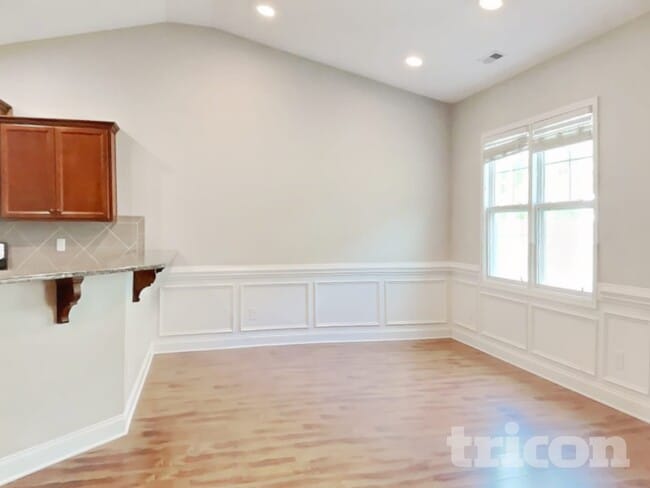 Photo - 230 Widgeon Way