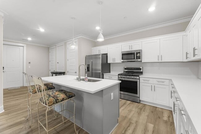 Photo - 725 J D Miller Rd