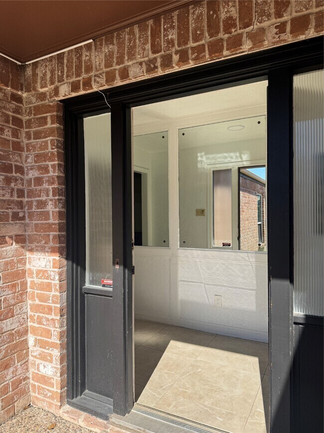 Photo - 7838 Vickijohn Dr