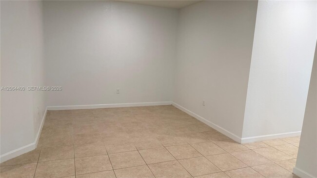 Photo - 737 SE 37th Pl