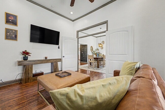 Building Photo - 1150 E Pierce St