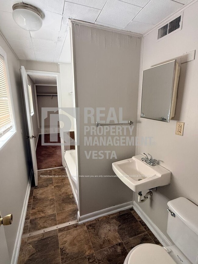 Photo - 614 Cedarwood Dr