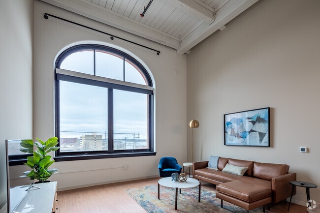 1BR, 1BA - 831 SF