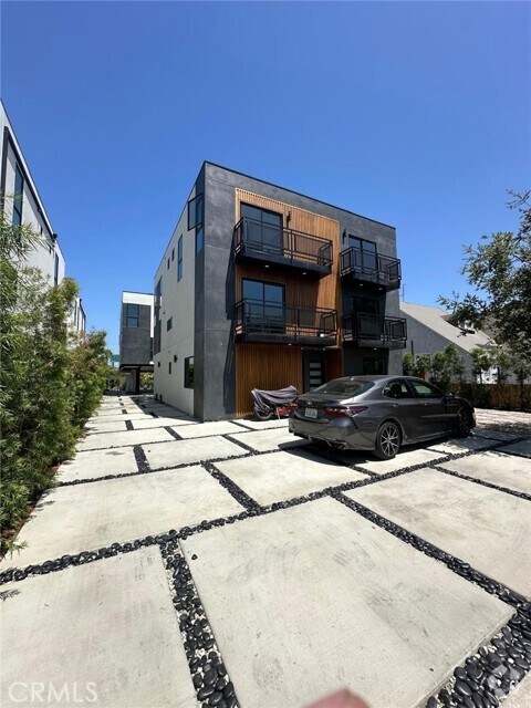 Building Photo - 656 Mariposa Ave Rental