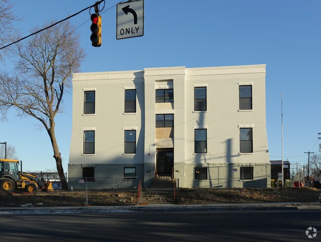Photo - 487 Nott St
