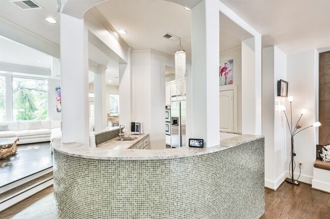 Photo - 4736 Post Oak Timber Dr