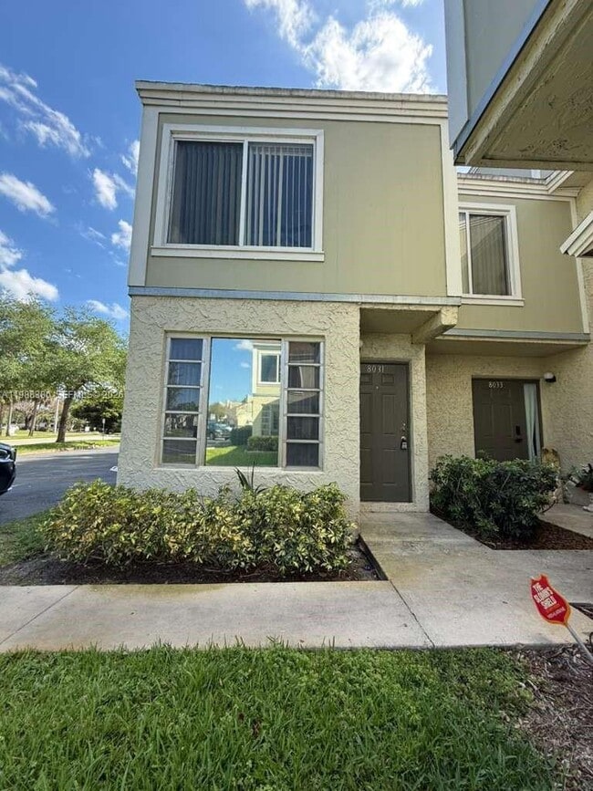 Building Photo - 8031 Lagos De Campo Blvd