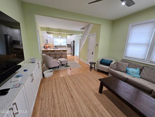 Photo - 408 4th Ave