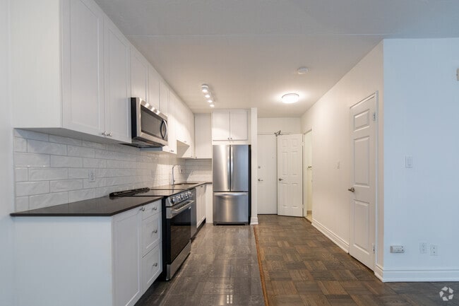 CACHET - 430 pi² - cuisine - 1150 Kingston Rd