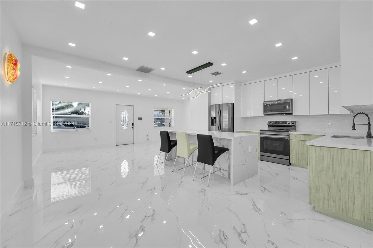 Photo - 720 SW 60th Ave (Miami, FL)
