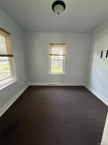 15 Court Ave