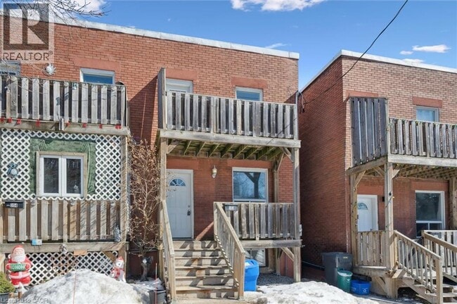 Photo - 352 Duke St W