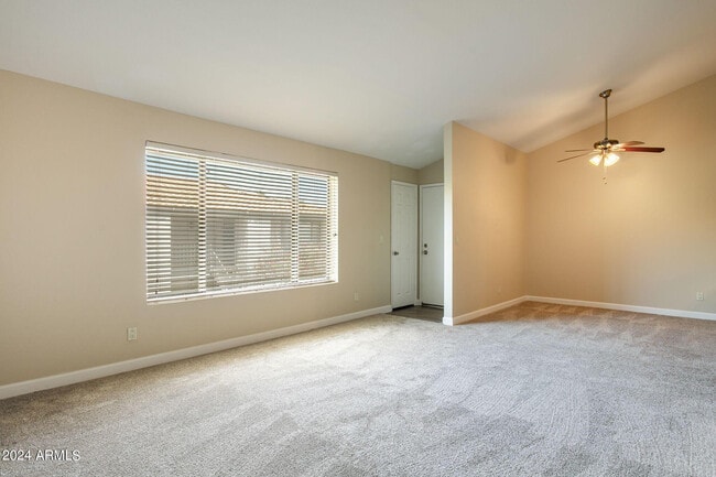 Photo - 1402 E Guadalupe Rd Unit 211