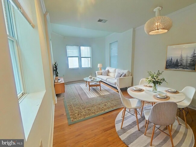 Photo - 606 S 16th St Unit 2