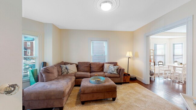 Photo - 62 Saunders St