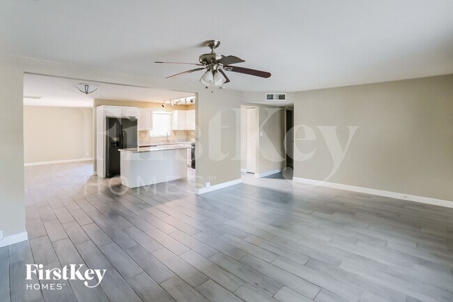 Photo - 9214 N 36th Dr