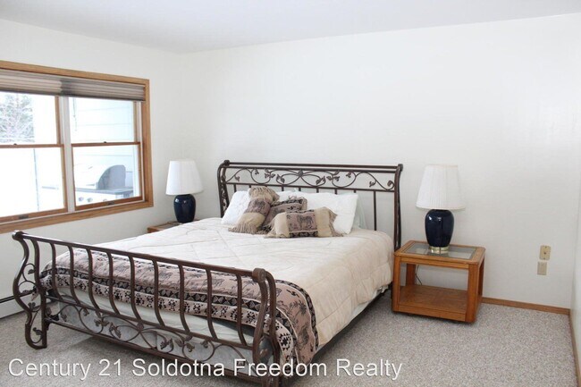 Photo - 3 br, 2.5 bath House - 36978 Chinulna Court