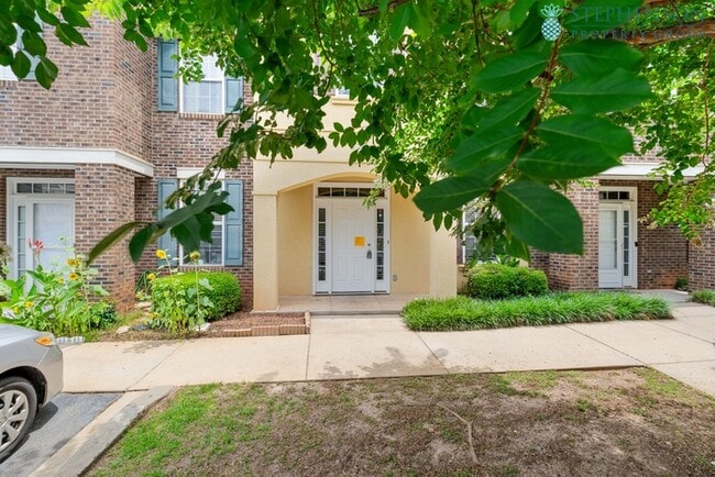 Photo - townhouse