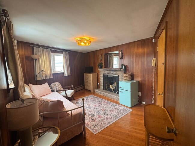 Building Photo - 18 Laurelhurst Rd
