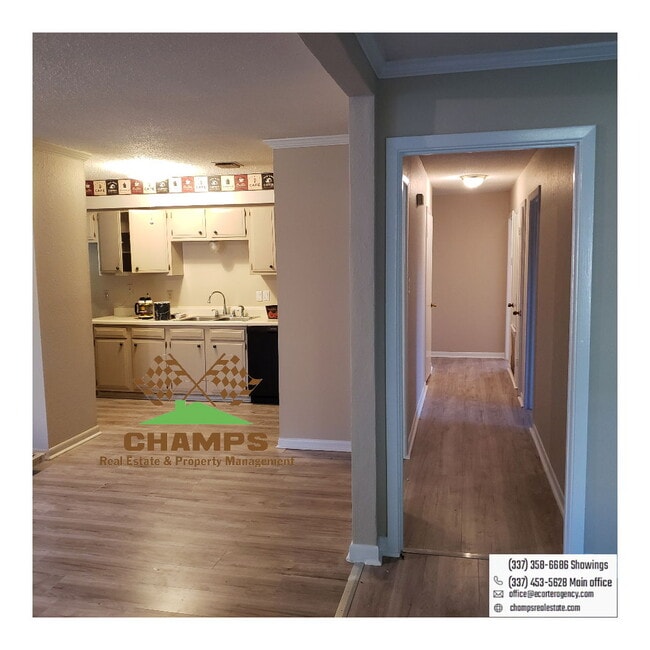 Photo - 402 Toronto Dr