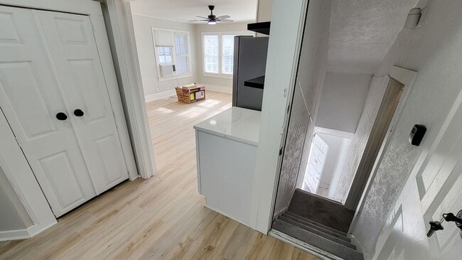 121 W Moore St Unit 827 S Crockett - 121 W Moore St - Unit 201