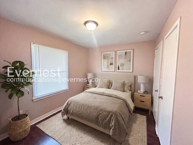 Photo - 797 Casplan St SW