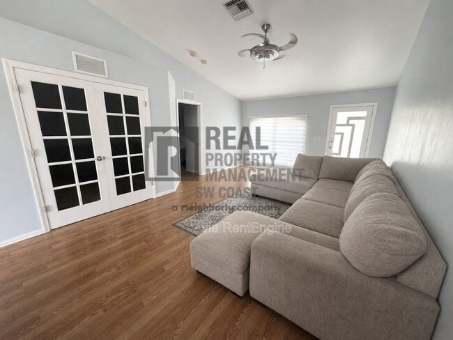 Photo - 114 NW 13th Ave