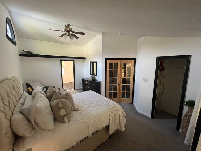 Photo - 3823 Jocelyn Dr