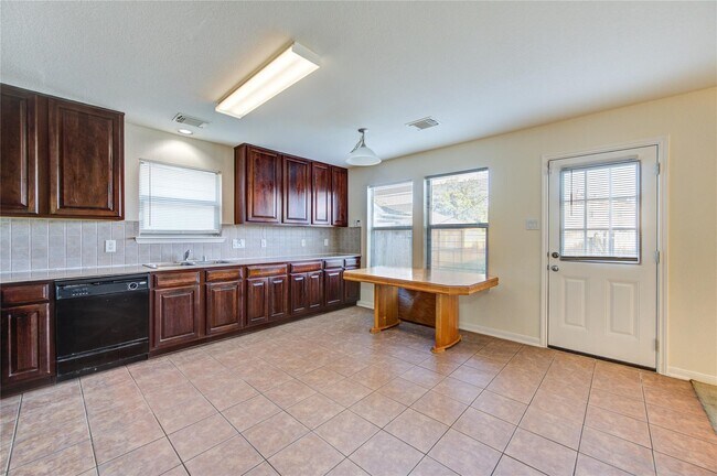 Photo - 15326 Mission Oak Dr