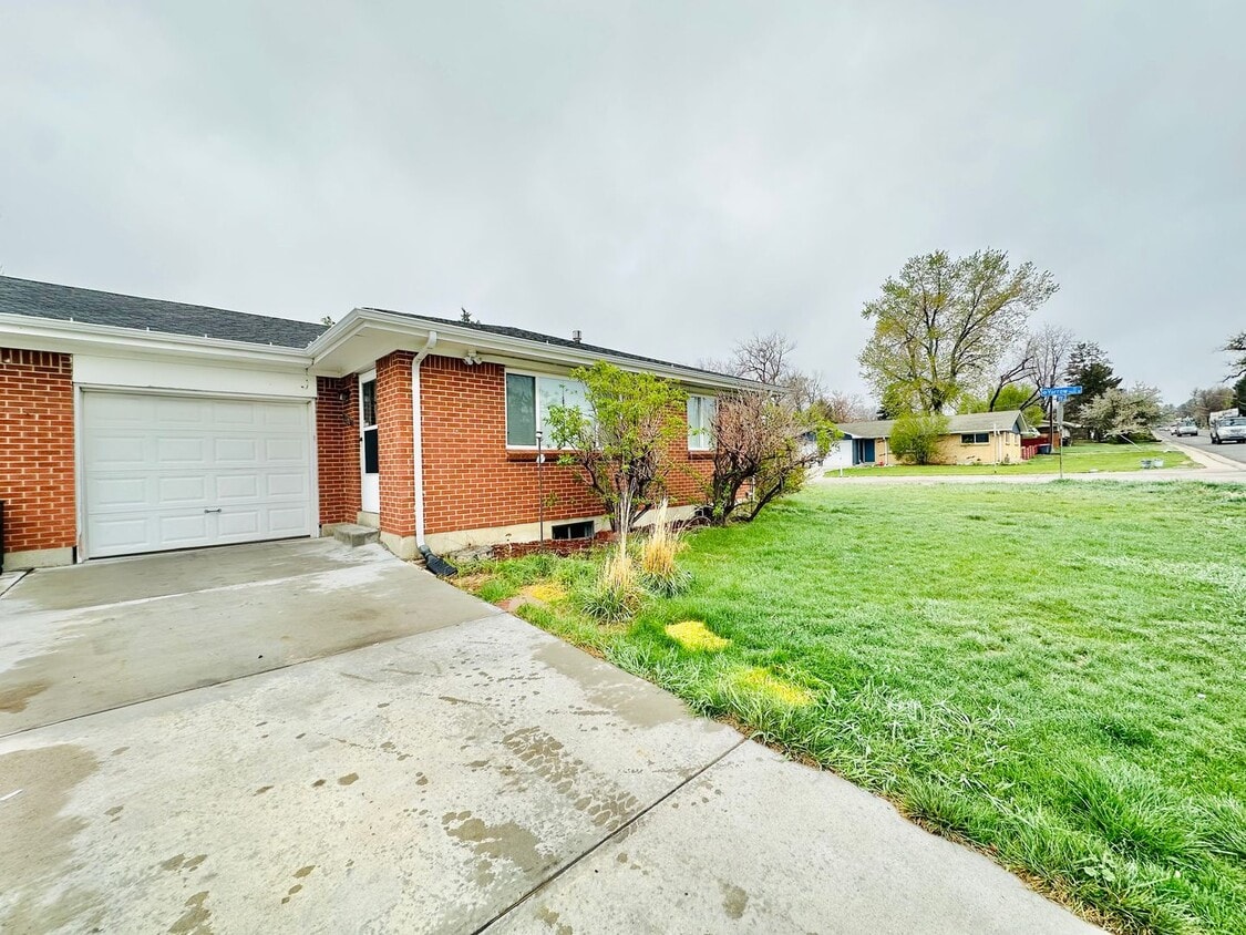 7790-7792 W. 68th Avenue - 7790-7792 W. 68th Avenue