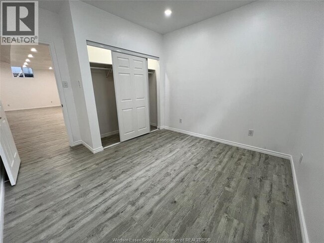 Photo - 1498 Clearwater Ave
