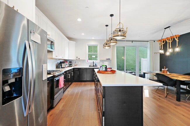 Photo - 414 Walnut Ct