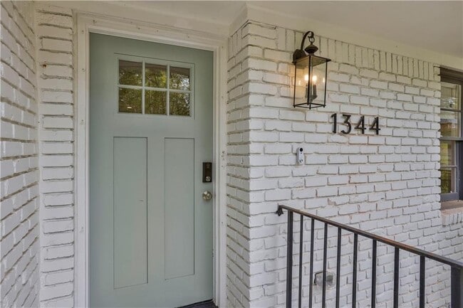 Photo - 1344 Midlawn Dr