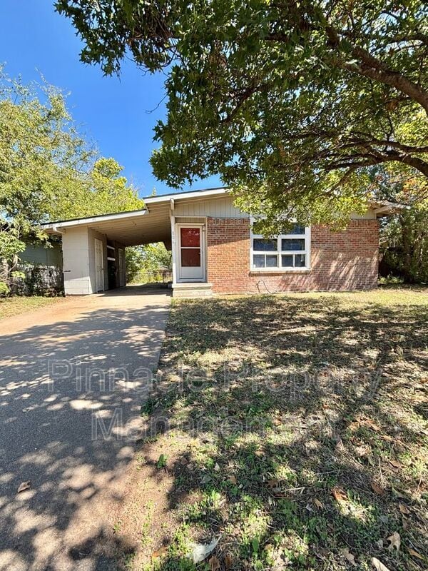 Photo - 806 N Jackson St