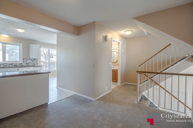 Photo - 1190-1190 Ranchview Rd NW